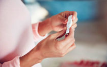 Особенности тестов на беременность Клеар Блю — принцип работы, разновидности, инструкция к использованию