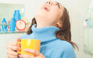 Болит горло при беременности ? причины появления + безопасные методы лечения